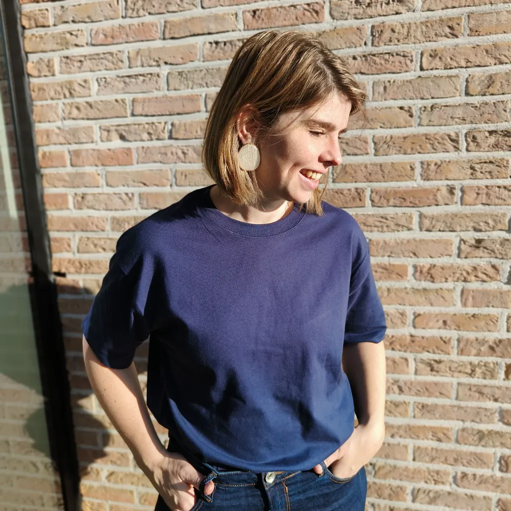 T-shirt Navy Volwassen (2)vierkant.webp