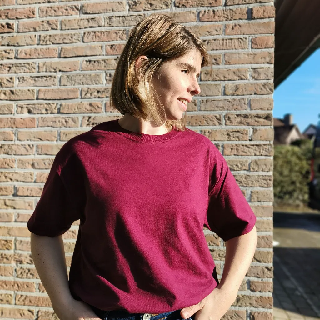 T-shirt Maroon volwassen3 vierkant.webp